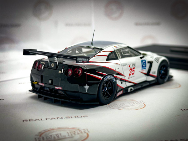 2009 Nissan GT-R GT1 Silverstone #35 1