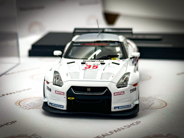 2009 Nissan GT-R GT1 Silverstone #35 2