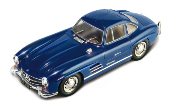 MERCEDES BENZ 300 SL GULLWING (ITALERI, 3645) 1