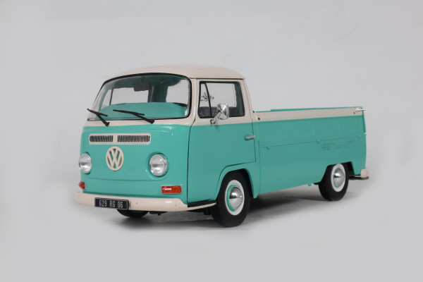 VOLKSWAGEN T2 PICK UP – TURQUOISE / WHITE – 1968 (SOLIDO, S1809405)
