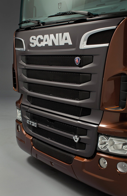 SCANIA R730 ''BLACK AMBER'' (ITALERI, 3897) 10