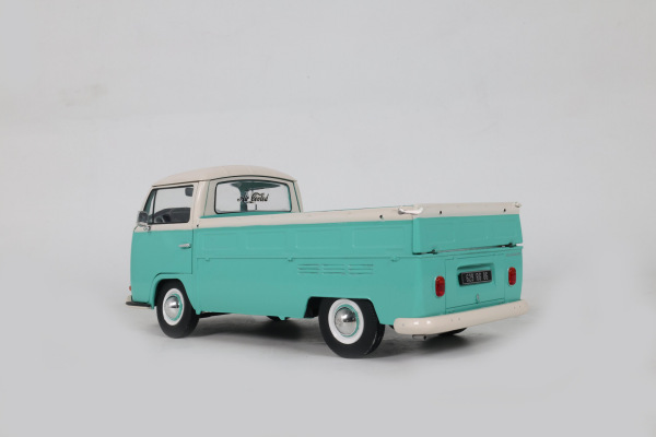 VOLKSWAGEN T2 PICK UP – TURQUOISE / WHITE – 1968 (SOLIDO, S1809405) 1