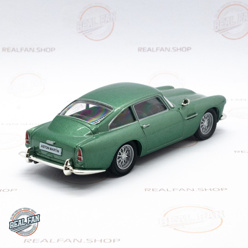 Aston Martin DB4 1