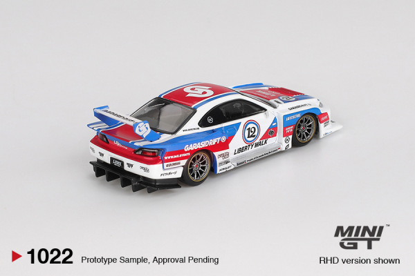 NISSAN SILVIA S15 LB-SUPER SILHOUETTE – GARASIDRIFT x LBWK 2025 (MINI GT, MGT01022) 1