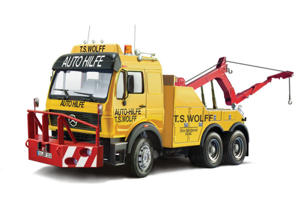 MERCEDES-BENZ WRECKER TRUCK (ITALERI, 93808) 1