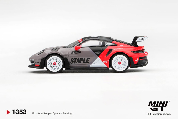 PORSCHE 911 GT3 RS STAPLE X INOZETEK (MINI GT, MGT01353) 1