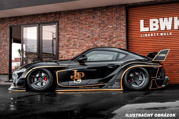 TOYOTA GR SUPRA LIBERTY WALK – BLACK / GOLD TRIBUTE – 2025 (SOLIDO, S1815504) 3