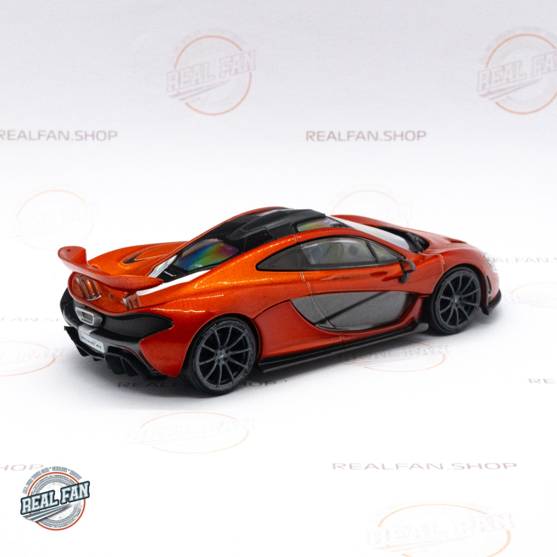 2013 McLaren P1 1