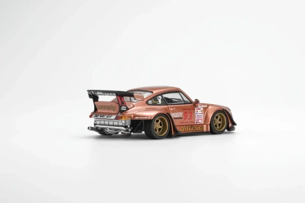 RWB 993 ADRIANA CHASE CAR (MOTORHELIX, M62307) 4